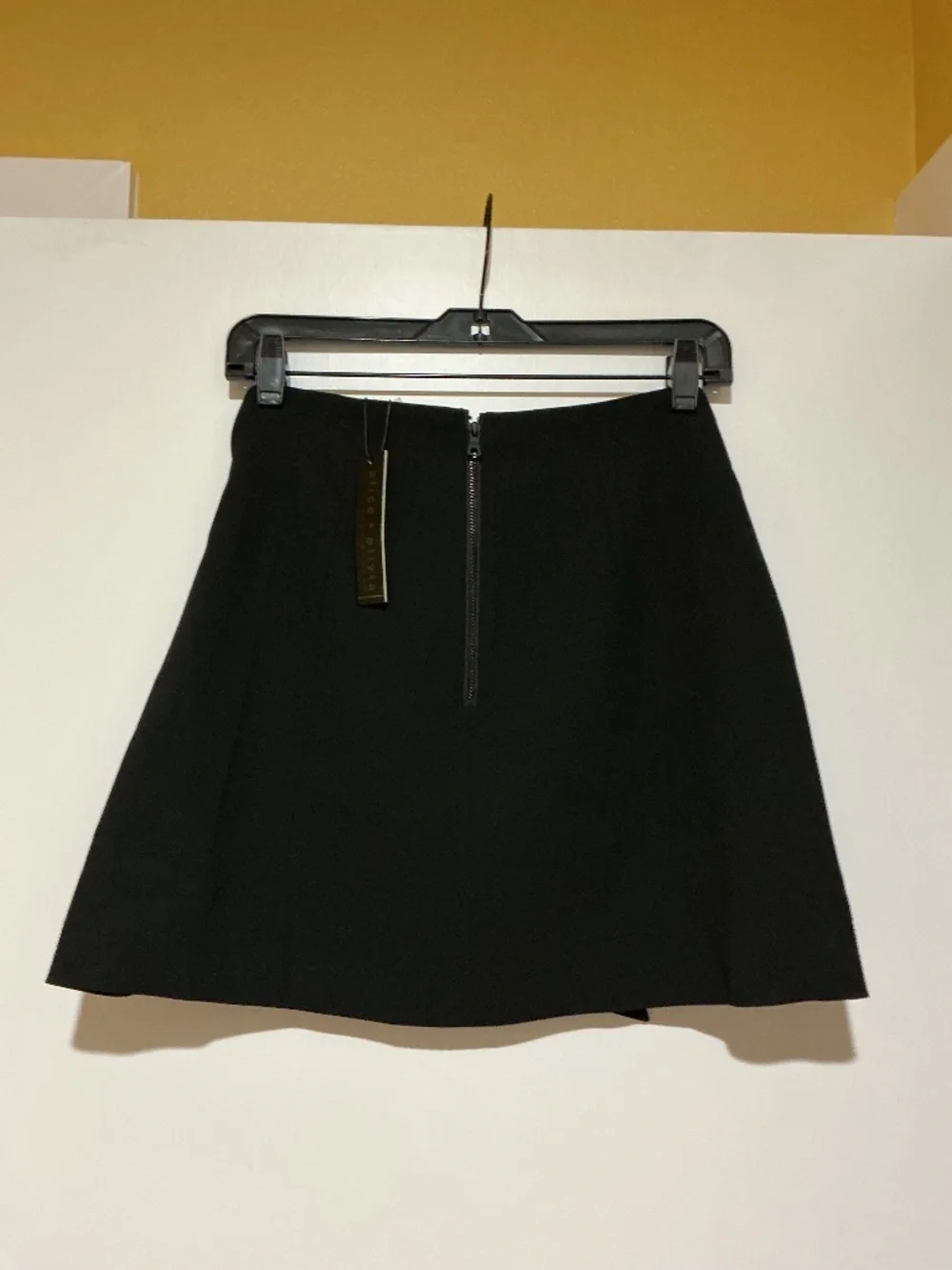 NWT Alice and Olivia Black Tie Mini Skirt 8